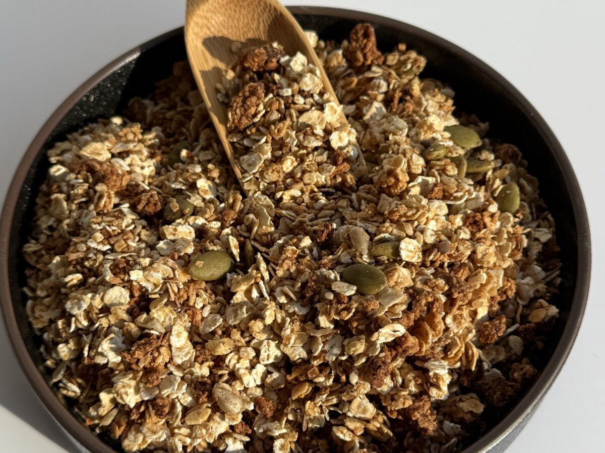 Fig+apple+cinnamon granola